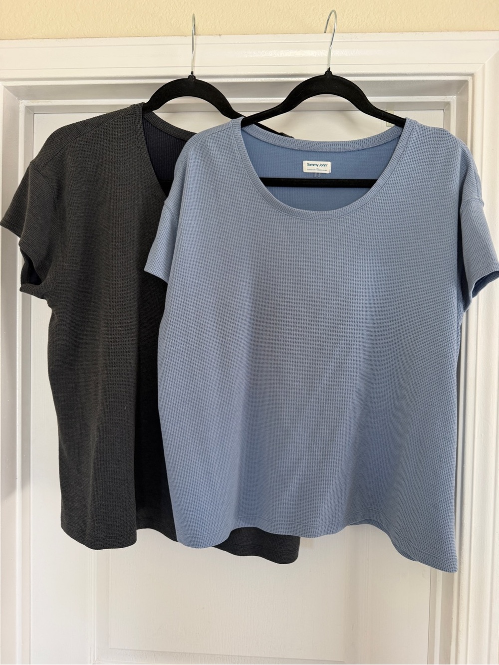 Tommy John waffle zen shirts - Large